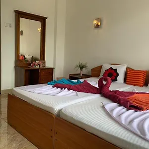 Ivy Banks Kandy